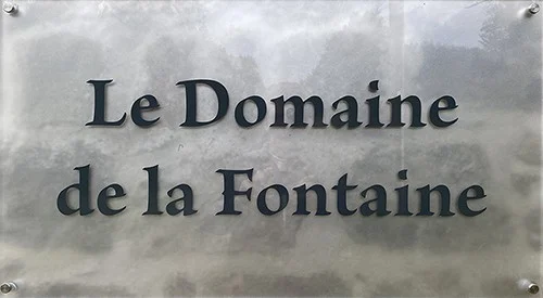 logo-domaine-de-la-fontaine-escale-en-presquile